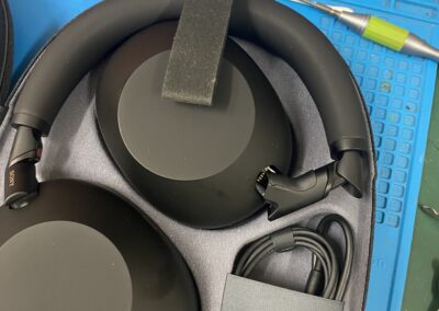 whole set L hinge broken